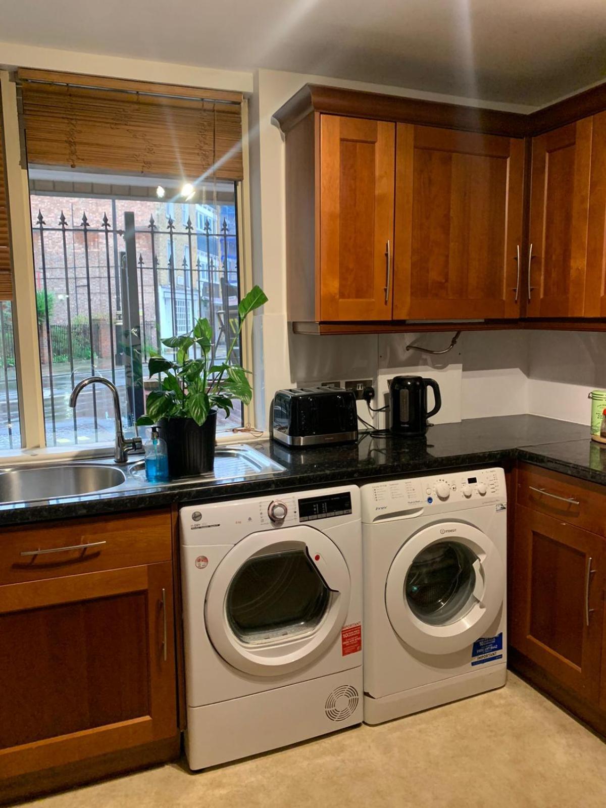 Апартаменты Cobbold Court Share Flat Лондон Экстерьер фото